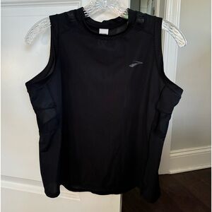 Brooks running top